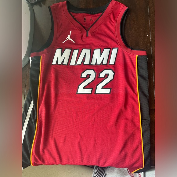 Miami Heat Bulter jersey - Picture 2 of 2